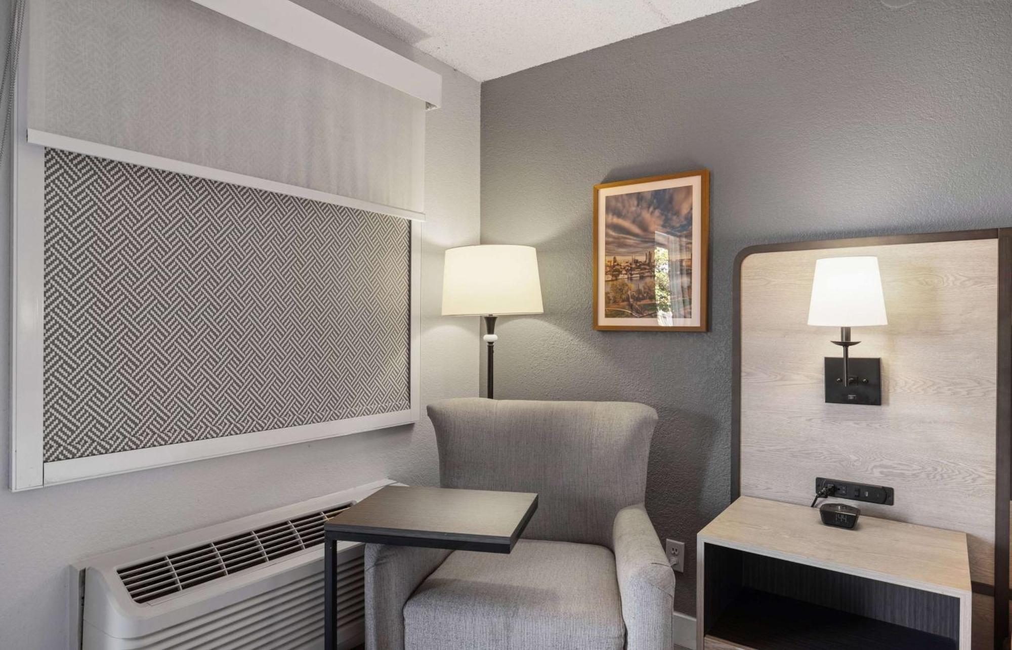 La Quinta Inn By Wyndham Stockton Εξωτερικό φωτογραφία